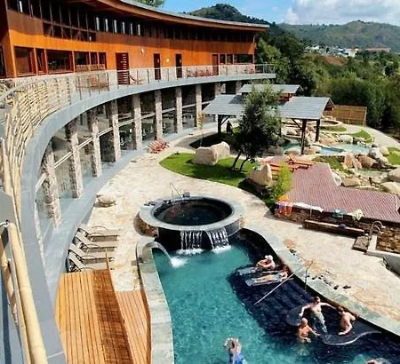 Oira House Jacuzzi Casa En *