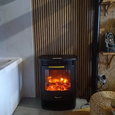 펜션 Oira House Jacuzzi Casa En